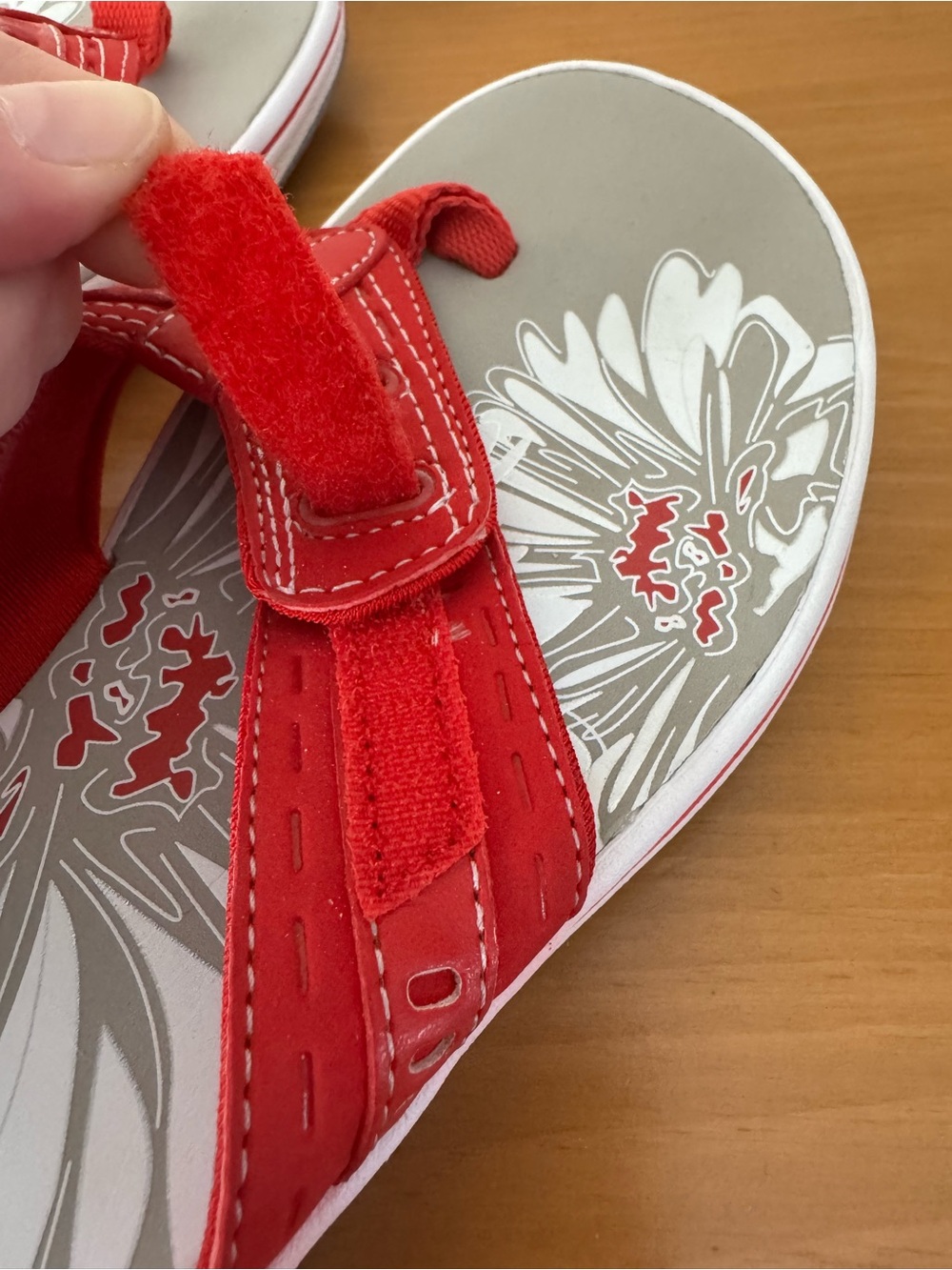 Clarks Red Thong Sandals - Size 7 - Picture 5 of 13